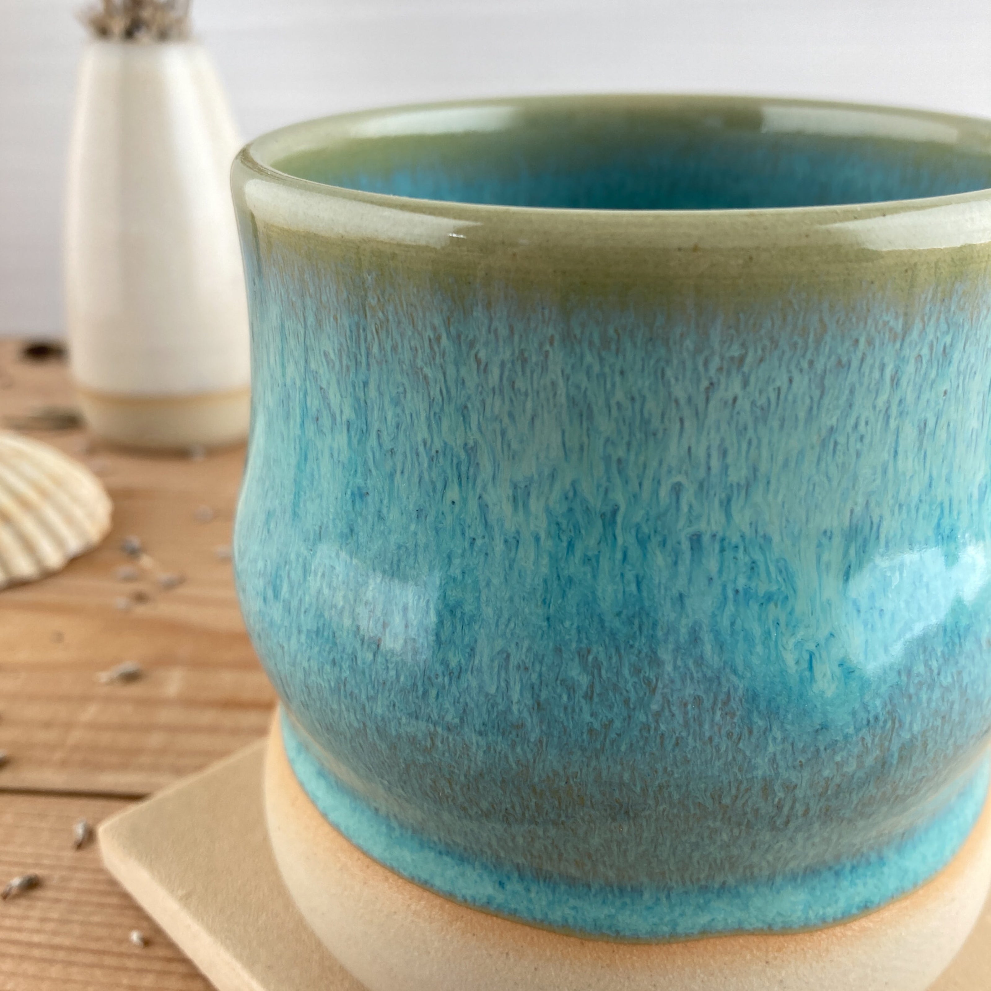 Ceramic mug Caribbean wavy 250 ml - handmade and dishwasher safe