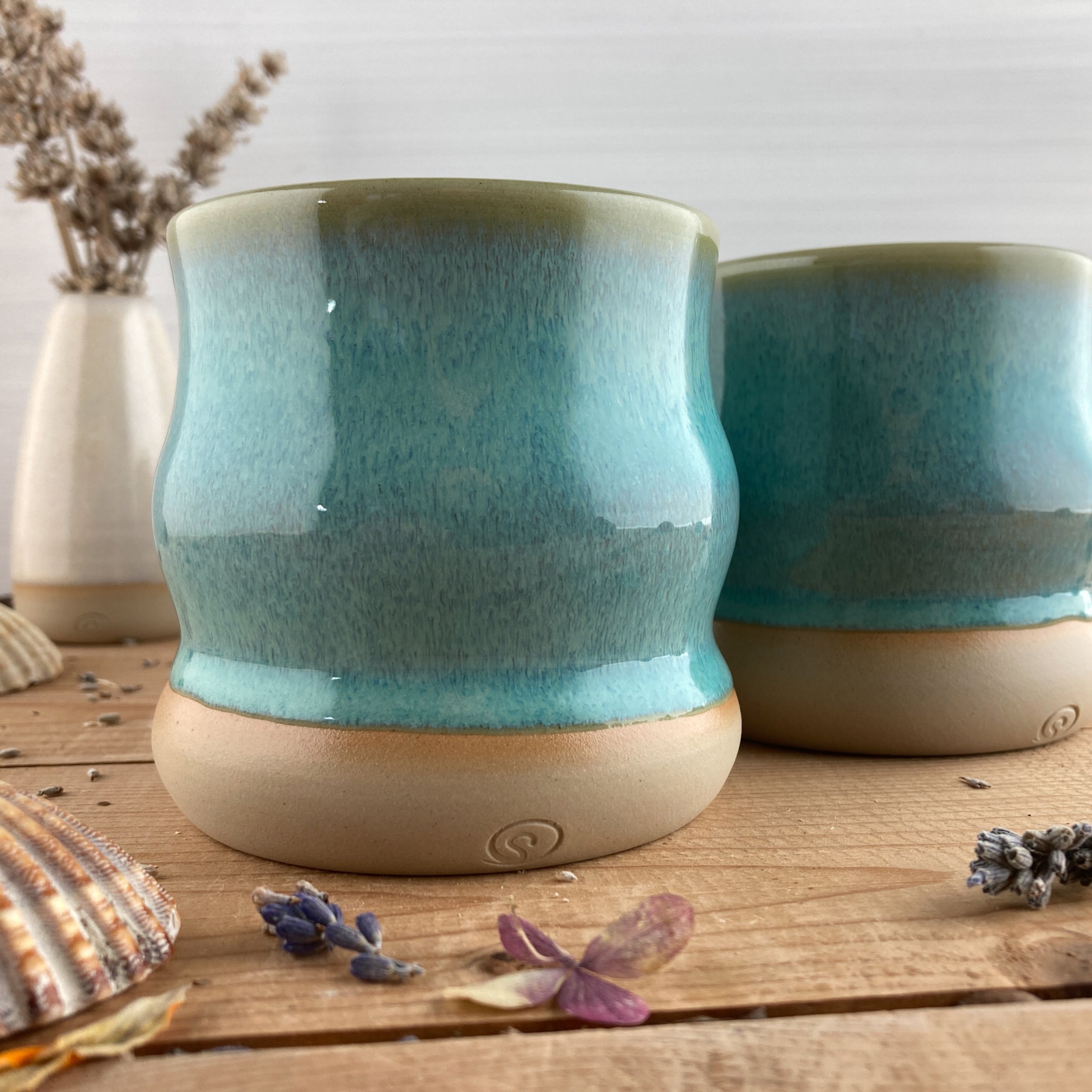 Ceramic mug Caribbean wavy 250 ml - handmade and dishwasher safe