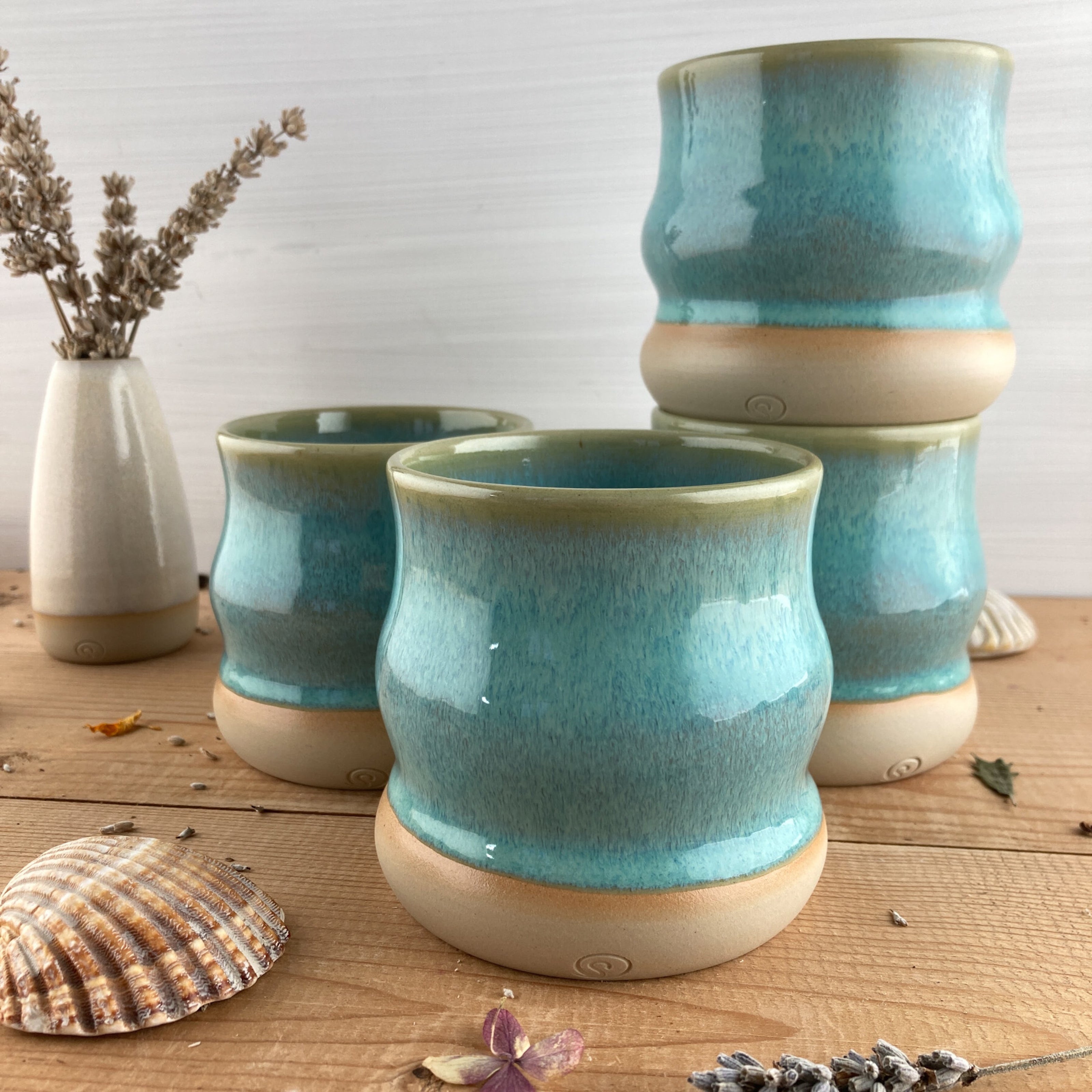 Ceramic mug Caribbean wavy 250 ml - handmade and dishwasher safe